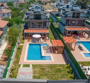 Villass E