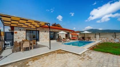 Villa Mayda